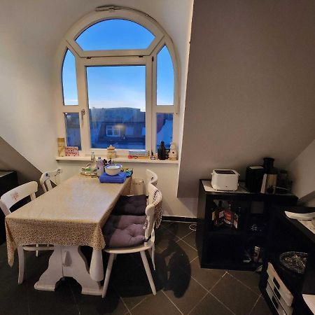 One Private Room Available In A Two Room Apartment In Tegel, Берлин Экстерьер фото